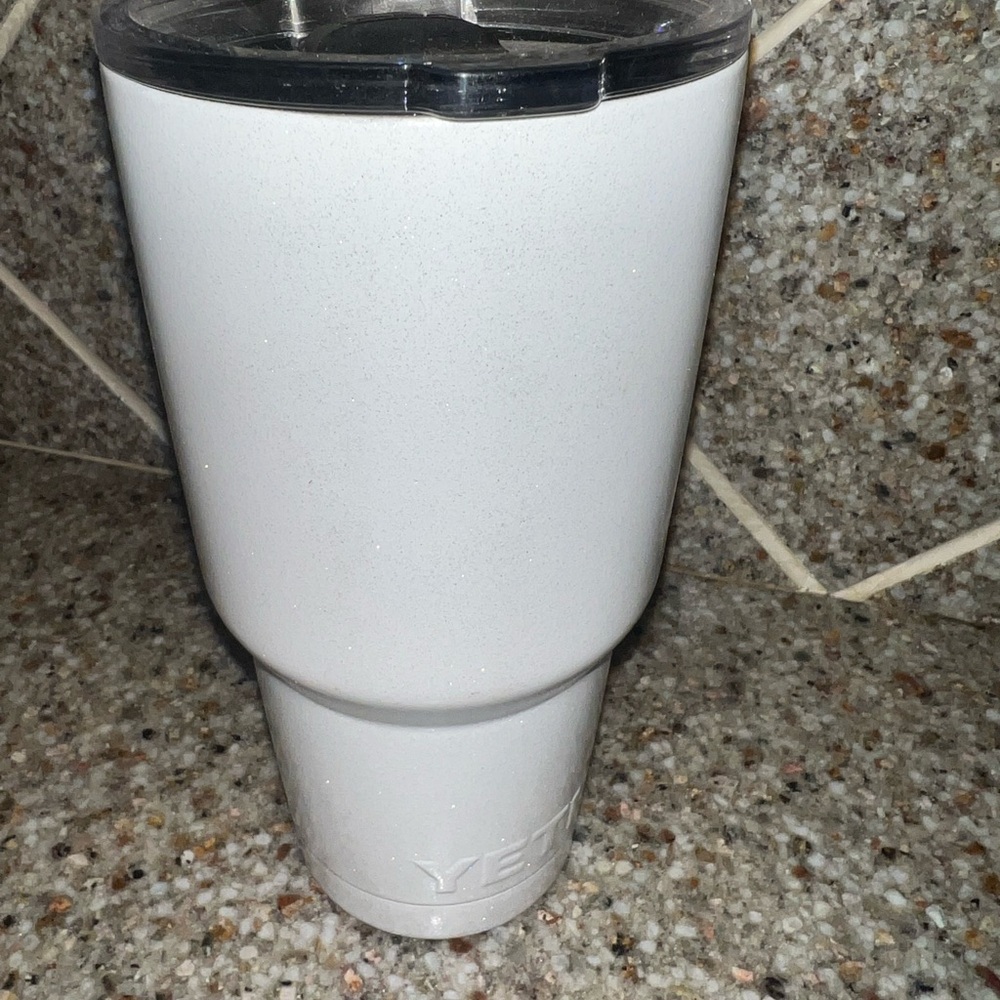 Yeti White Stainless Steel Tumbler with Clear Lid